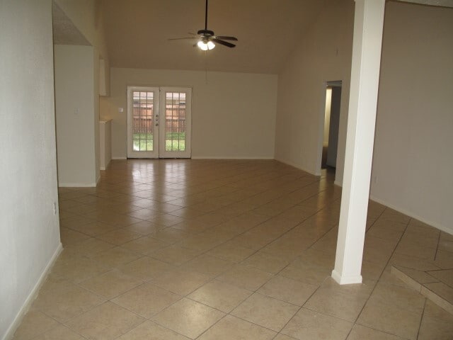 Foto del edificio - 5811 Crooked Post Rd
