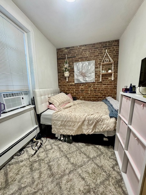 Primary Photo - 64A Phillips St
