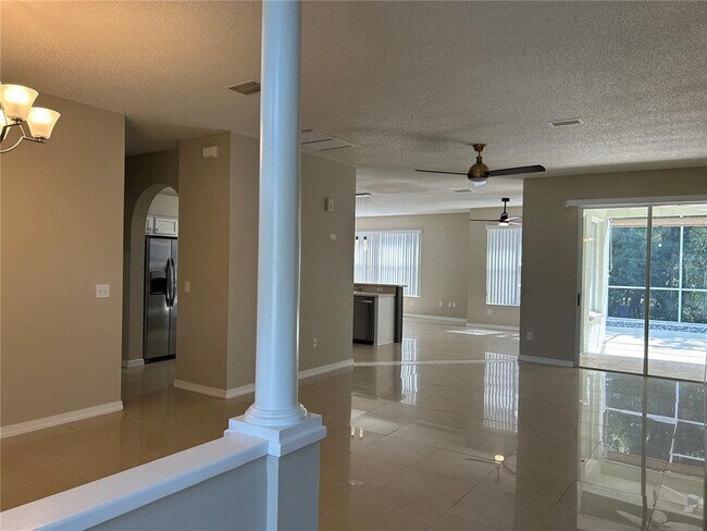 Foto del edificio - 15513 Eastbourn Dr