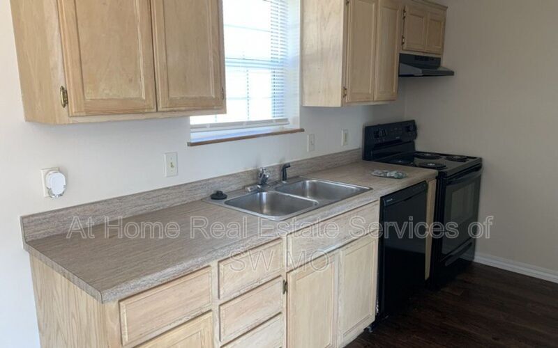 Foto principal - 3339 E Southern Hills Blvd