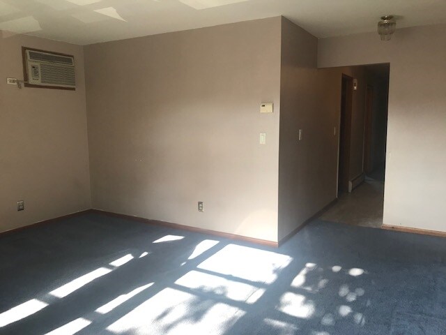 Foto del edificio - 72 Trask Ave