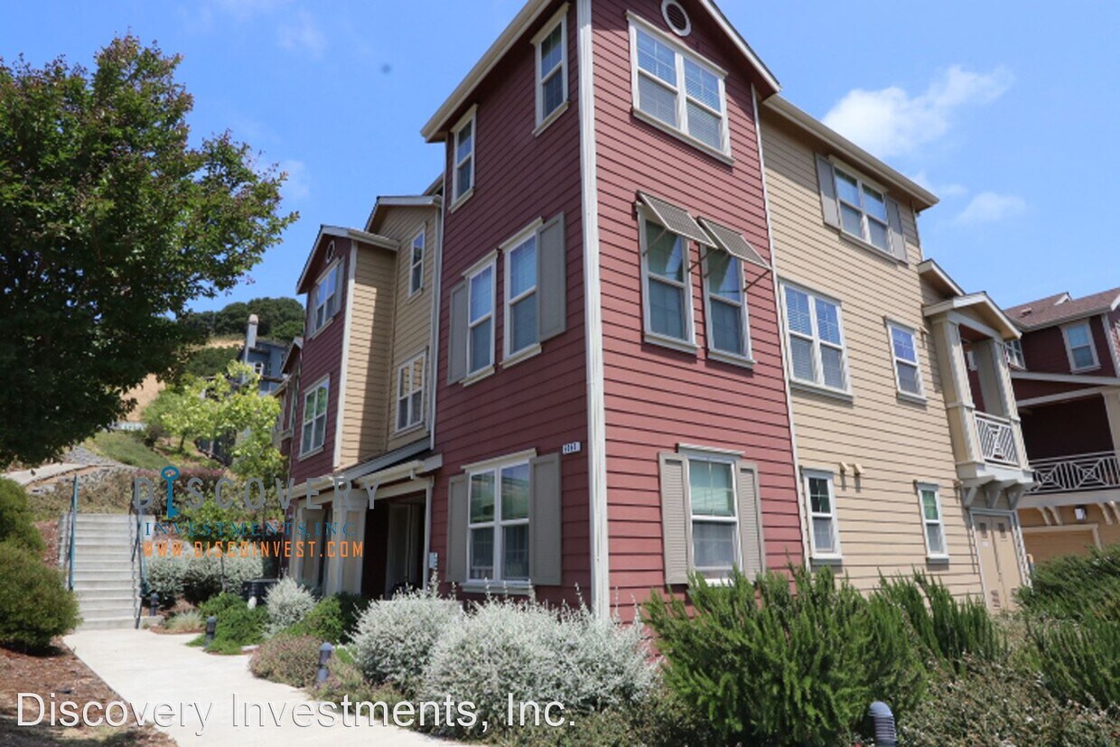 Primary Photo - 3 br, 3.5 bath House - 6068 Old Quarry Loop