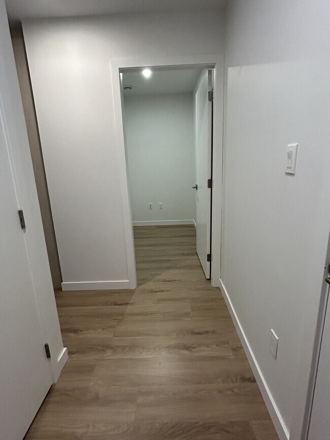 Photo du bâtiment - 13858-13108 108 Ave