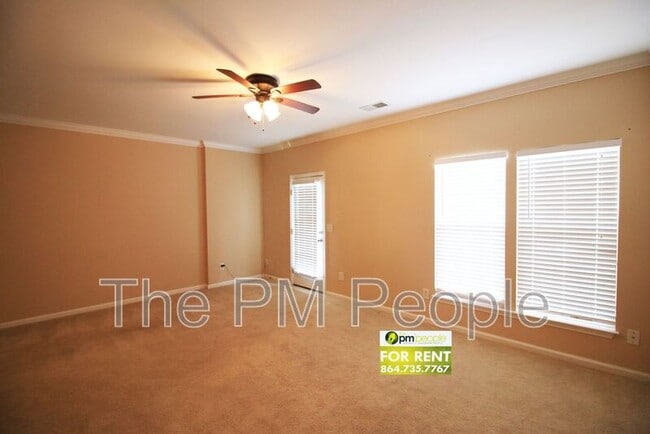 Foto del edificio - 153 Spring Crossing Cir