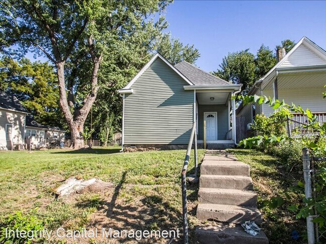 Foto del edificio - 2 br, 2 bath House - 4430 E 10th St