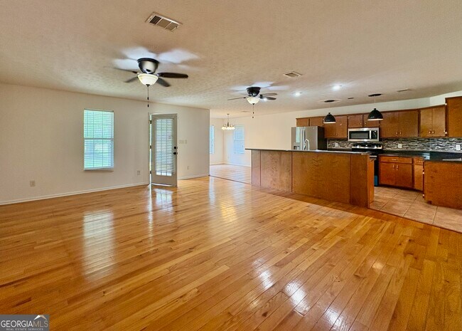 Foto del edificio - 219 Fairway Dr