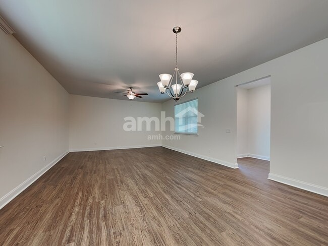 Building Photo - 307 Dogwood Cir