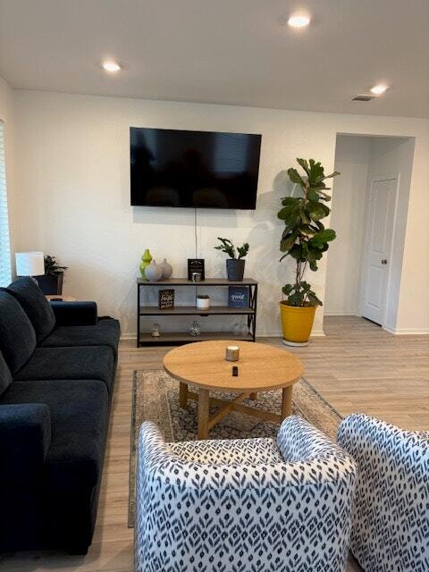 Foto del edificio - 3023 Ruby Rdg Dr