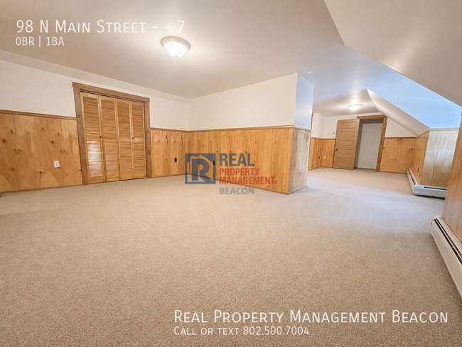 Building Photo - 98 N Main St