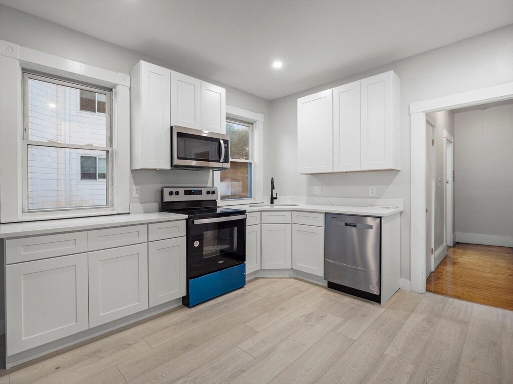 Foto principal - 151 E Mountain Ave