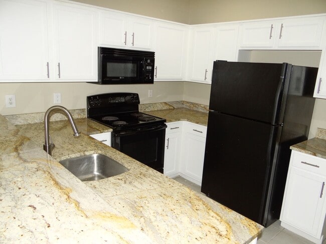 Building Photo - 12909 Kings Crossing Dr