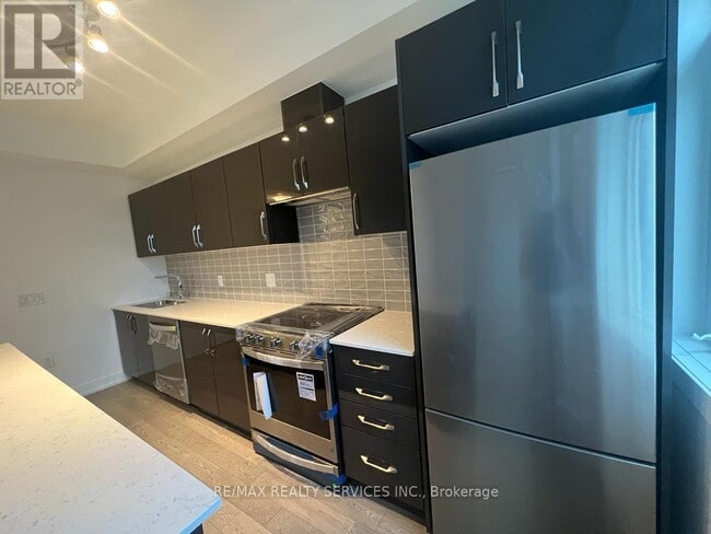 Building Photo - 1095 Douglas McCurdy Cmn