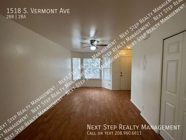Building Photo - 1518 S Vermont Ave