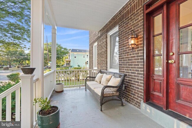 Foto del edificio - 4131 Illinois Ave NW