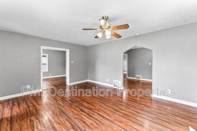 Foto del edificio - 2521 S Evanston Ave