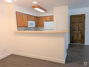Building Photo - 2881 Huntington Blvd