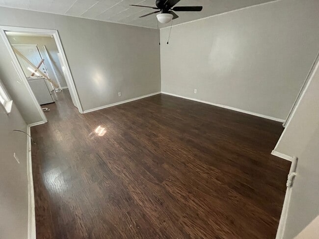 Building Photo - 1BD/1BA Shotgun Single Family Home