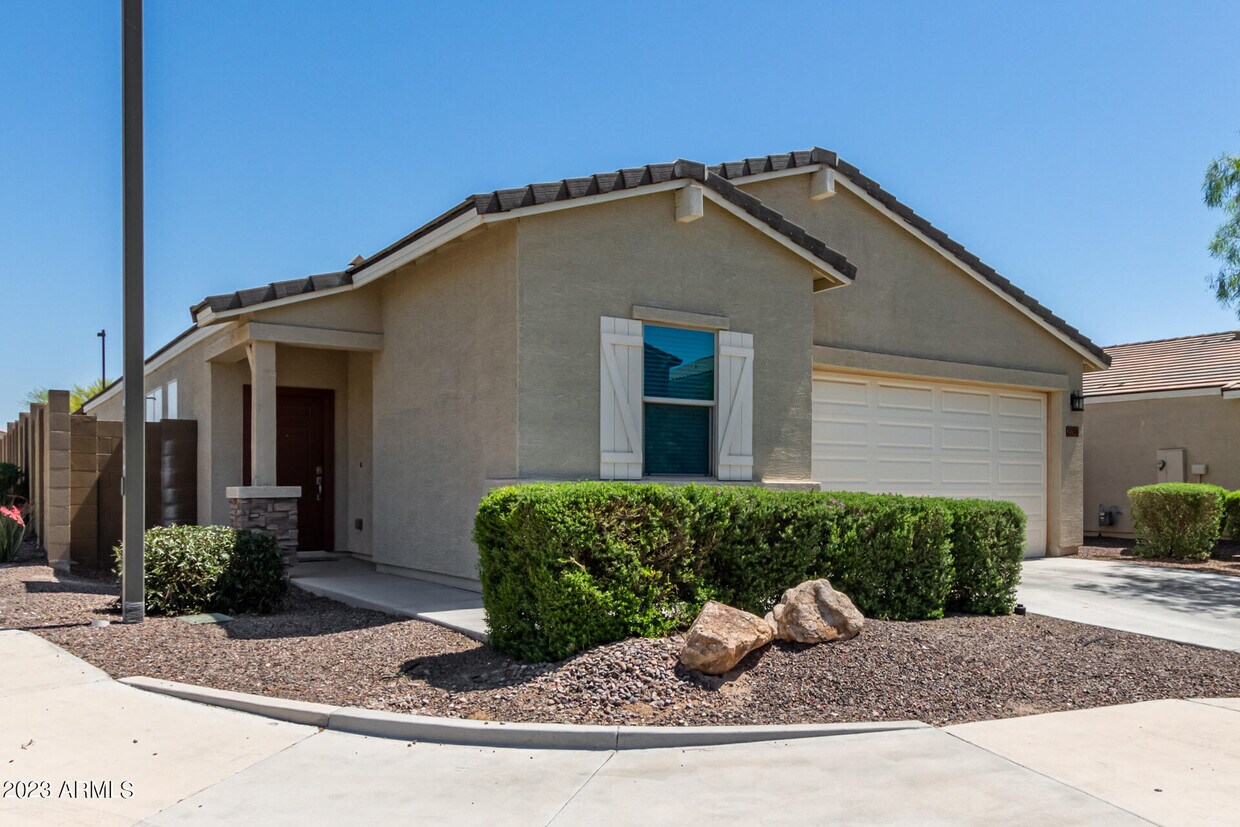 21398 W Holly St, Buckeye, AZ 85396 House for Rent in Buckeye, AZ