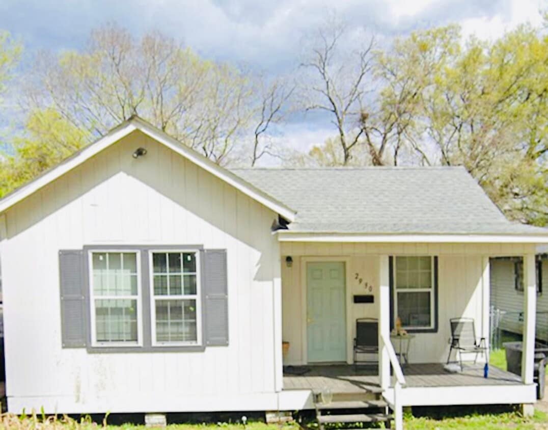 Photo - 2930 Hiawatha Street (2 Bed/1 Bath)