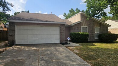 Building Photo - 4250 Southchase Ln