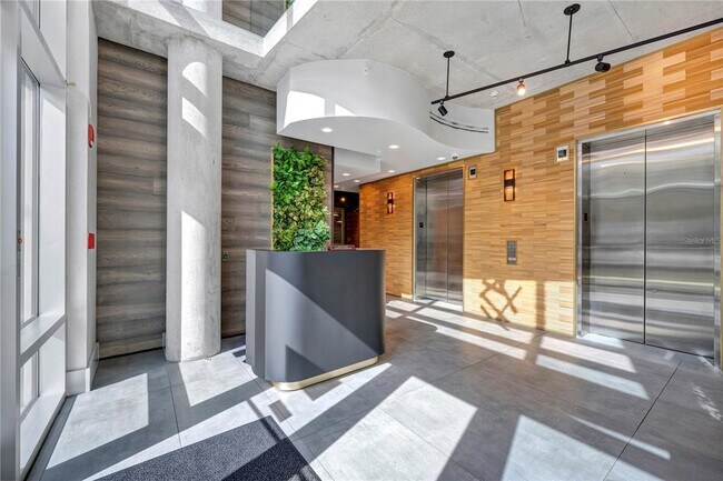 Foto del edificio - 525 E Jackson St