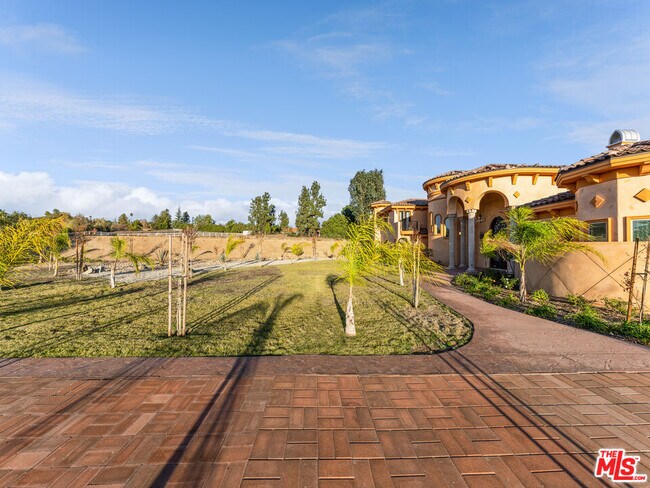 Building Photo - 14420 Merlot Ct