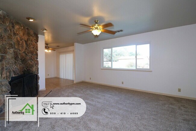 Foto del edificio - 3751 Harrow Ct