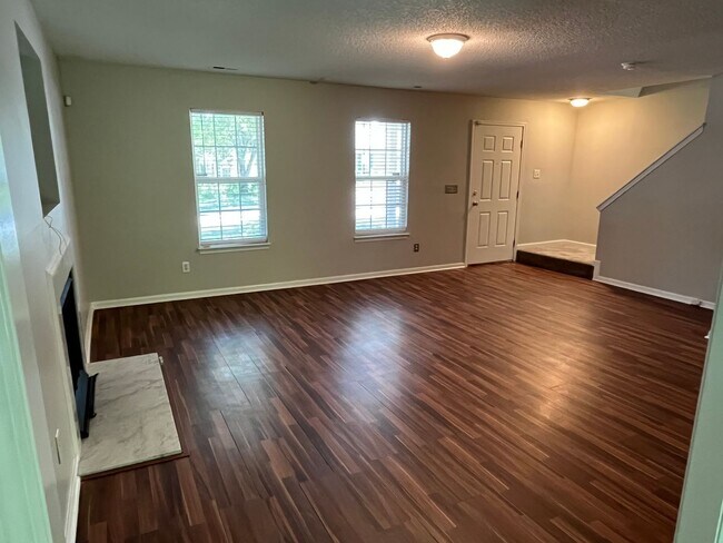 Foto del edificio - Great 3 Bed, 2.5 Bath house in University ...