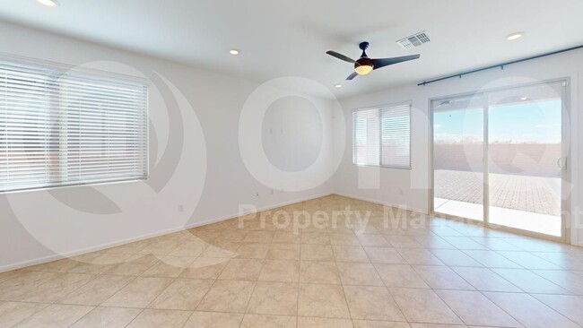 Building Photo - 13112 E Cembeline Ln