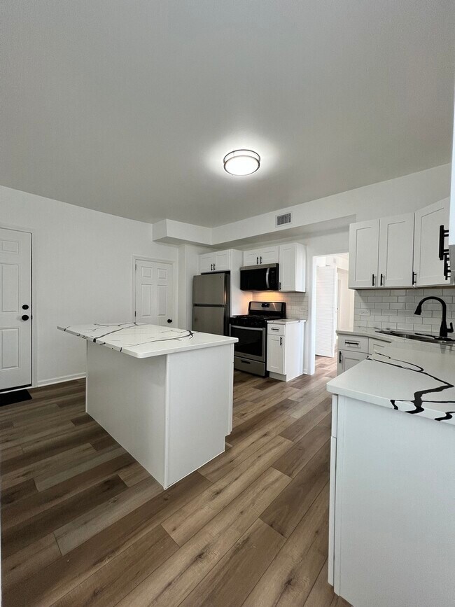 Foto del edificio - 5714 W Grand Ave