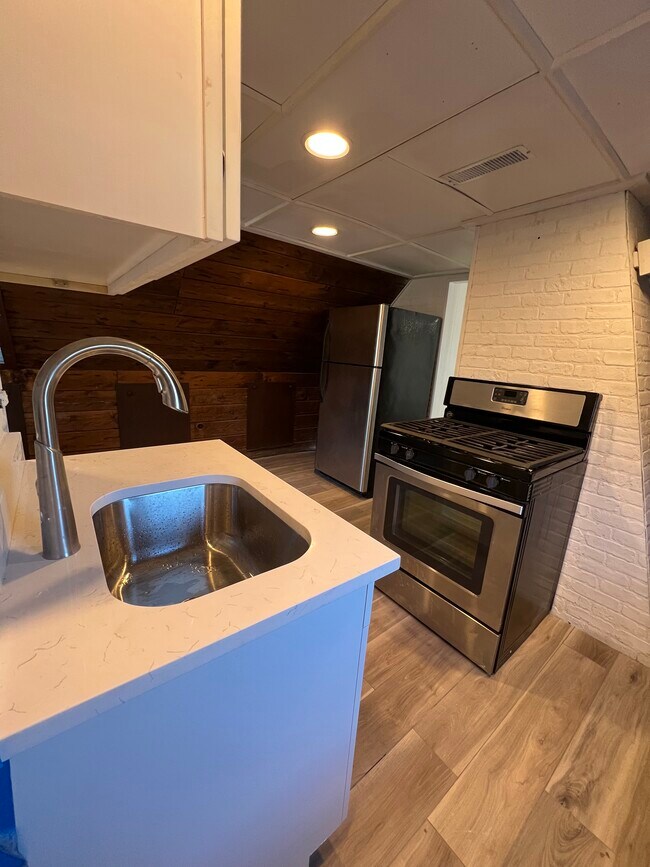 Foto del edificio - 4123 N Narragansett Ave