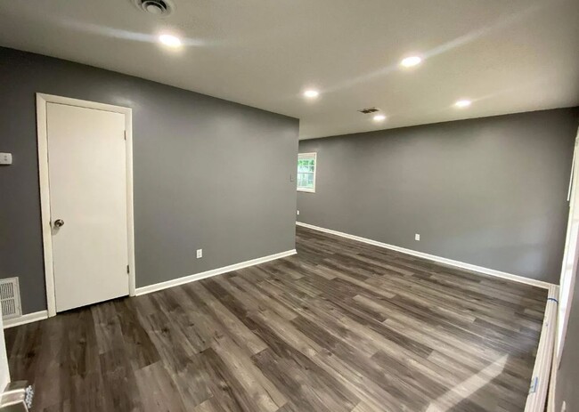 Foto del edificio - 2409 Shepherd Dr NW