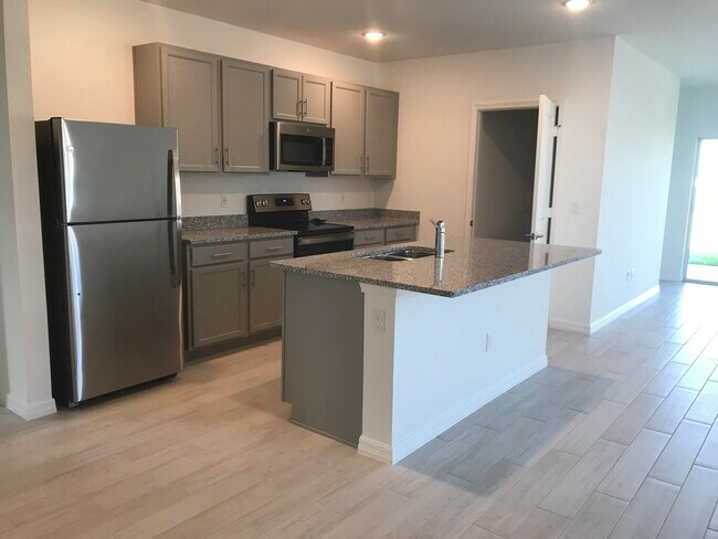 Foto del edificio - 5082 Armina Pl