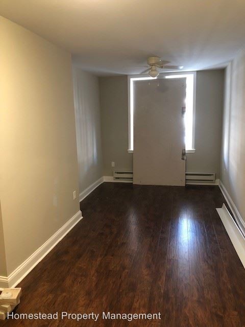 Building Photo - 49 Farson St