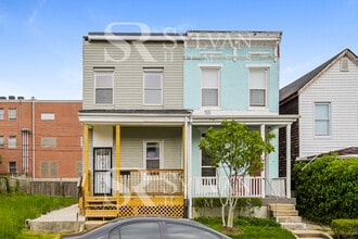 Building Photo - 950 Homestead St