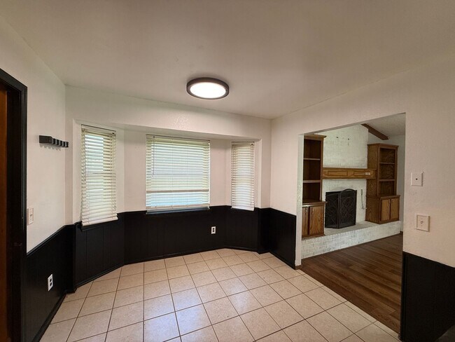 Foto del edificio - Available and Showing Now! 18-Month Lease Option!! ***SPECIAL $500 OFF 1ST FULL MONTH'S RENT *** ...