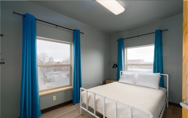 Building Photo - Brewster Apartments