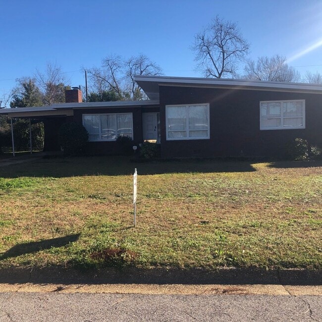 4 Bed / 2.5 Bath - 4 Bed / 2.5 Bath House