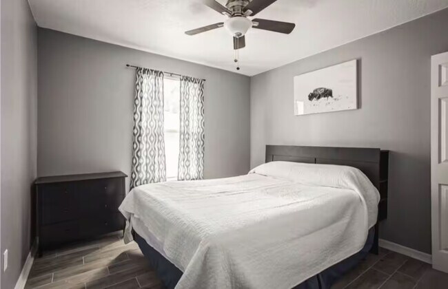 Foto del edificio - 3615 E Lambright St