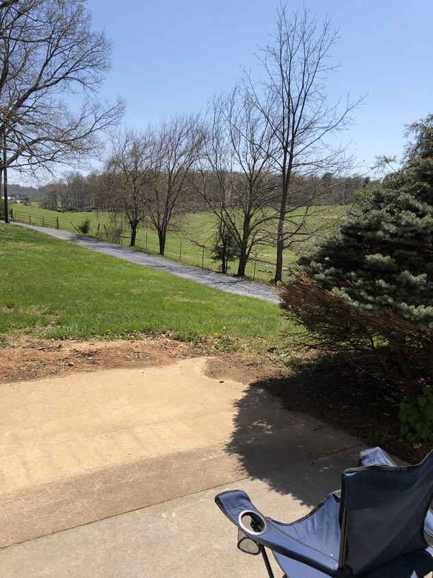 2502 Ridgedale Rd, Rockingham, VA 22801 House Rental in Rockingham