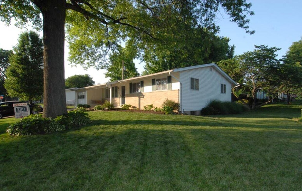 Primary Photo - St Charles Area