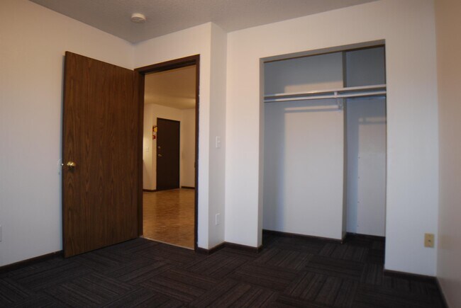 Building Photo - 202 66th Ave SW