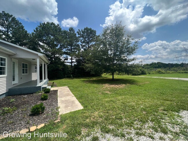 Building Photo - 3 br, 1.5 bath House - 2720 Old Railroad B...