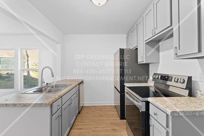 Foto del edificio - MOVE IN SPECIAL!! 1/2 OFF FIRST MONTHS REN...