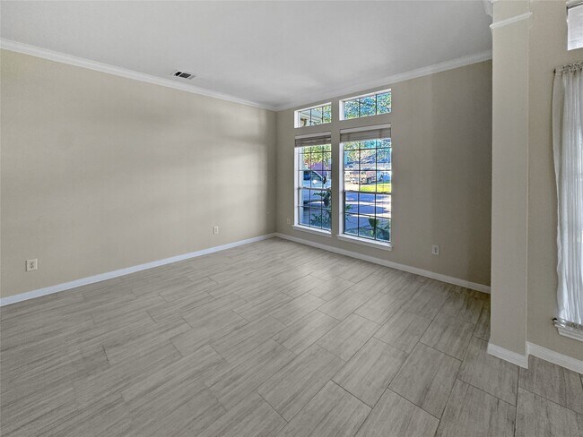 Foto del edificio - 2227 Clawson Falls Dr