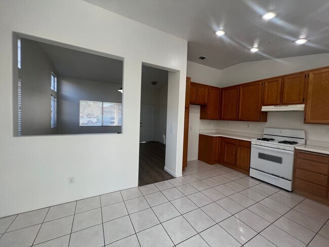 Foto del edificio - Beautiful upgraded 3 bedroom in Mission Grove!