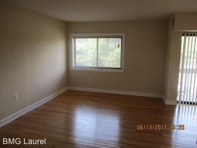 Building Photo - 2 br, 1 bath House - 6303 Hil Mar Drive  U...