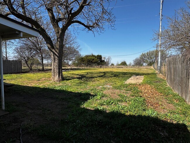 Foto del edificio - 3028 NE Pioneer Blvd