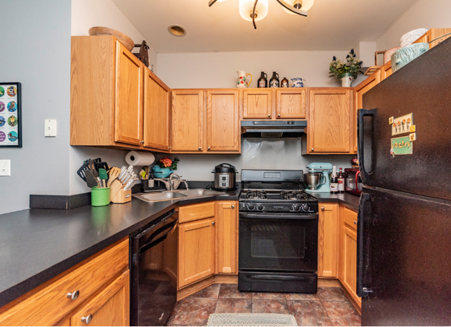 Building Photo - 4307 N Troy St