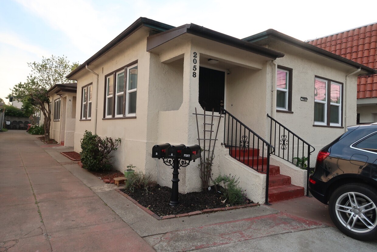 2058 Buena Vista Ave, Alameda, CA 94501 Townhouse for Rent in Alameda